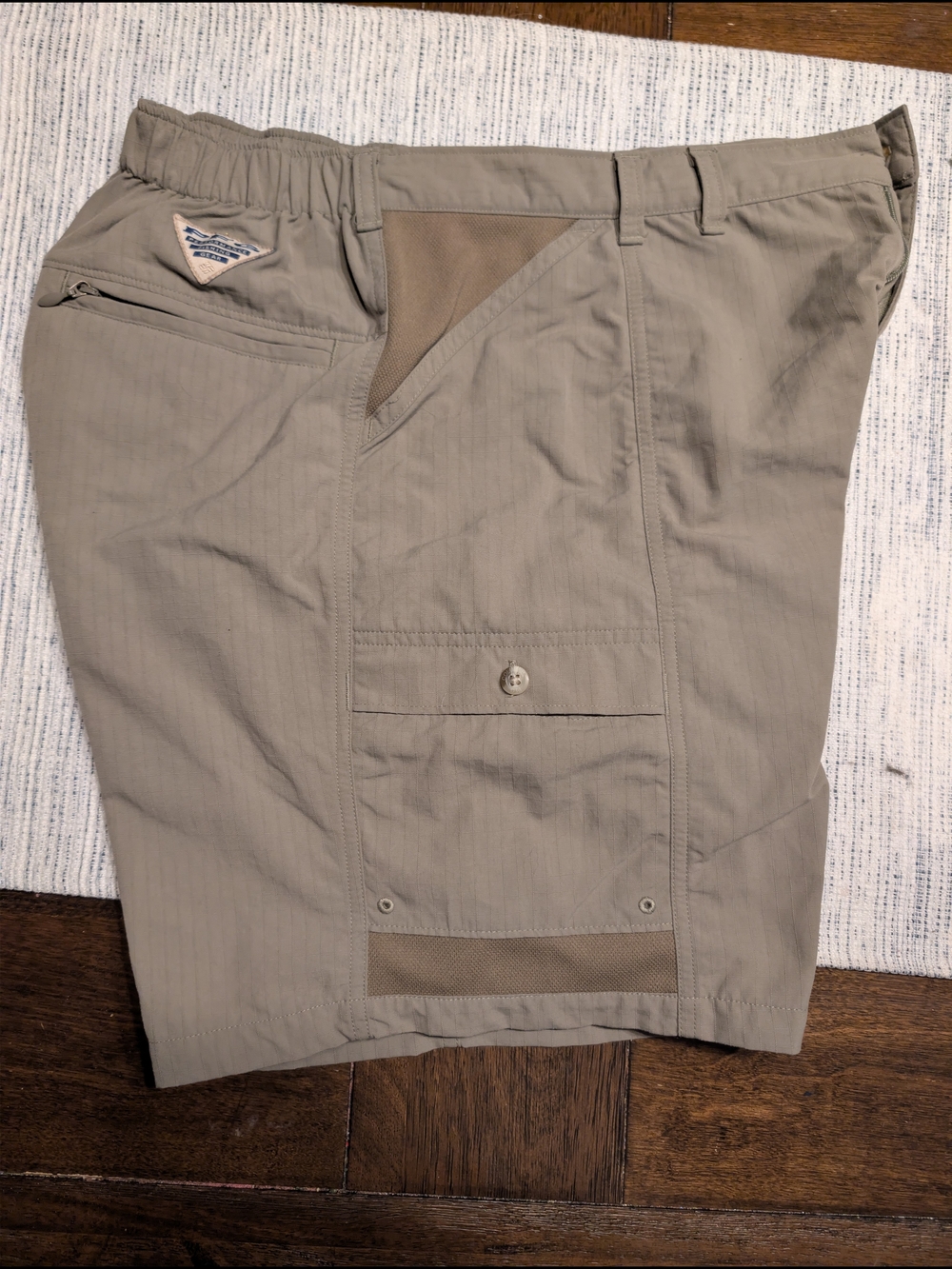 Columbia PFG Men's Khaki/Tan Cargo Shorts